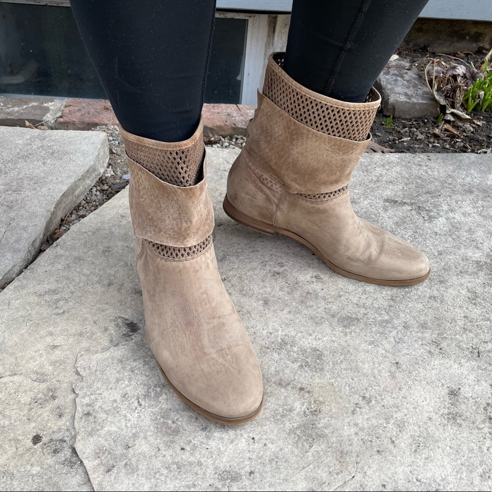 VIC MATIE Beige suede mesh Ankle Booties 40